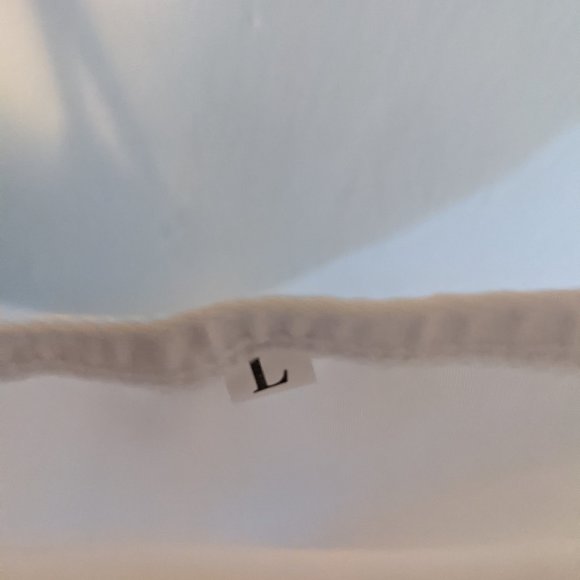 Simple white bralette crop tank - Picture 3 of 3